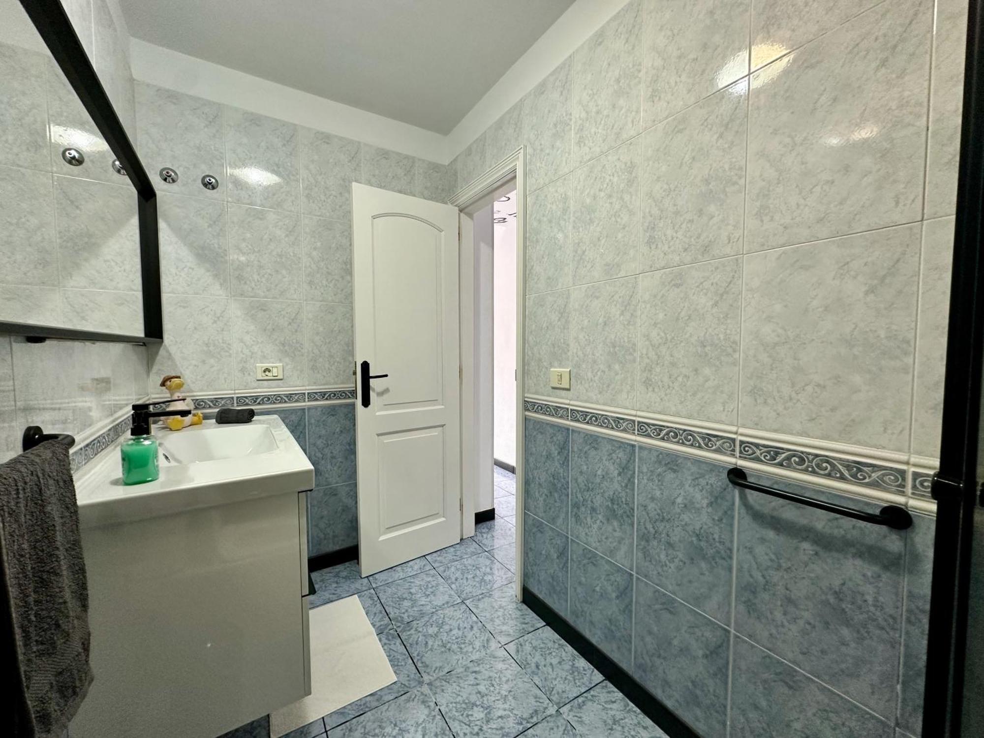 Pambnb - Chic Beachside Apartment Playa San Juan Eksteriør bilde