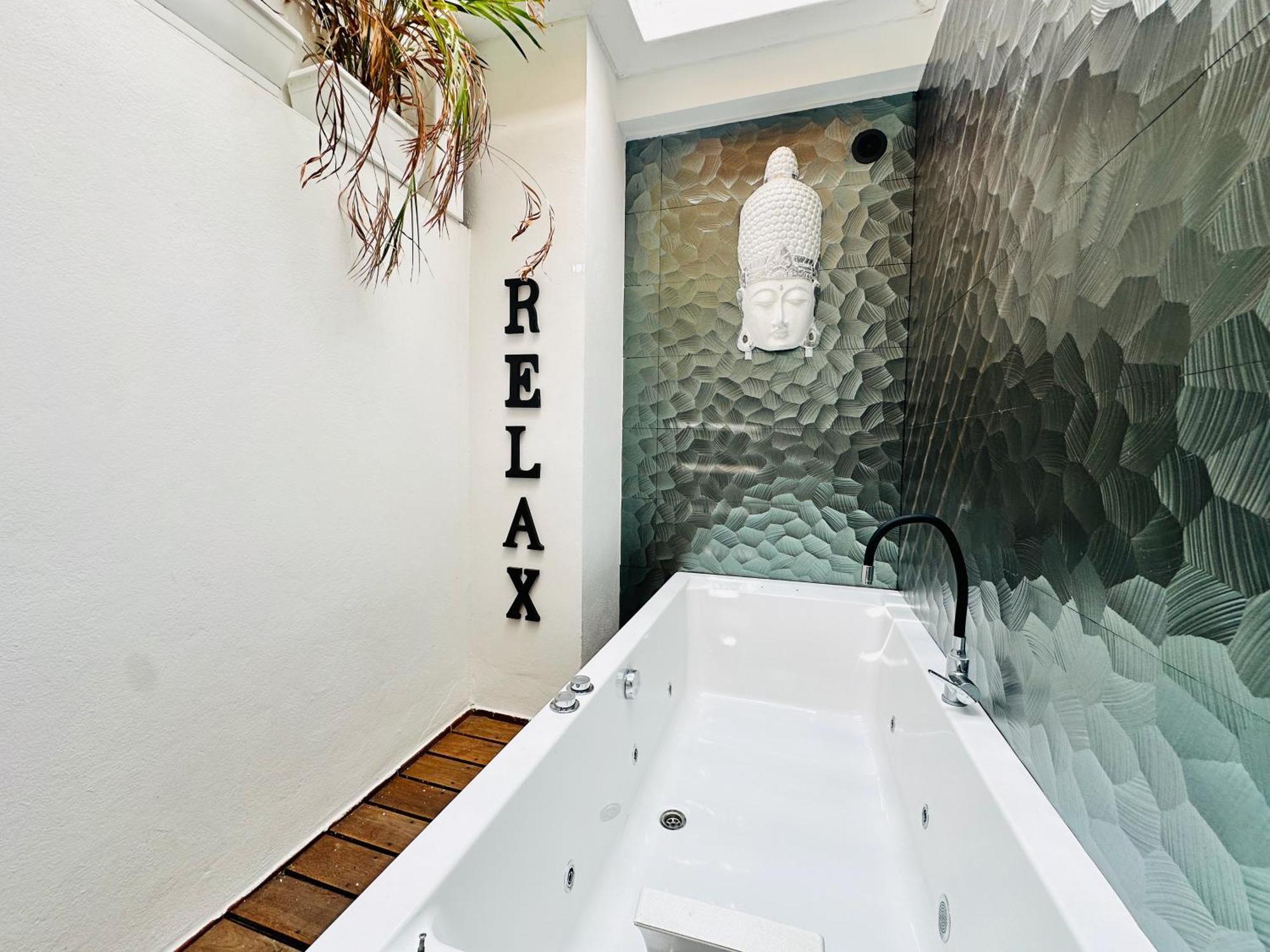 Pambnb - Chic Beachside Apartment Playa San Juan Eksteriør bilde